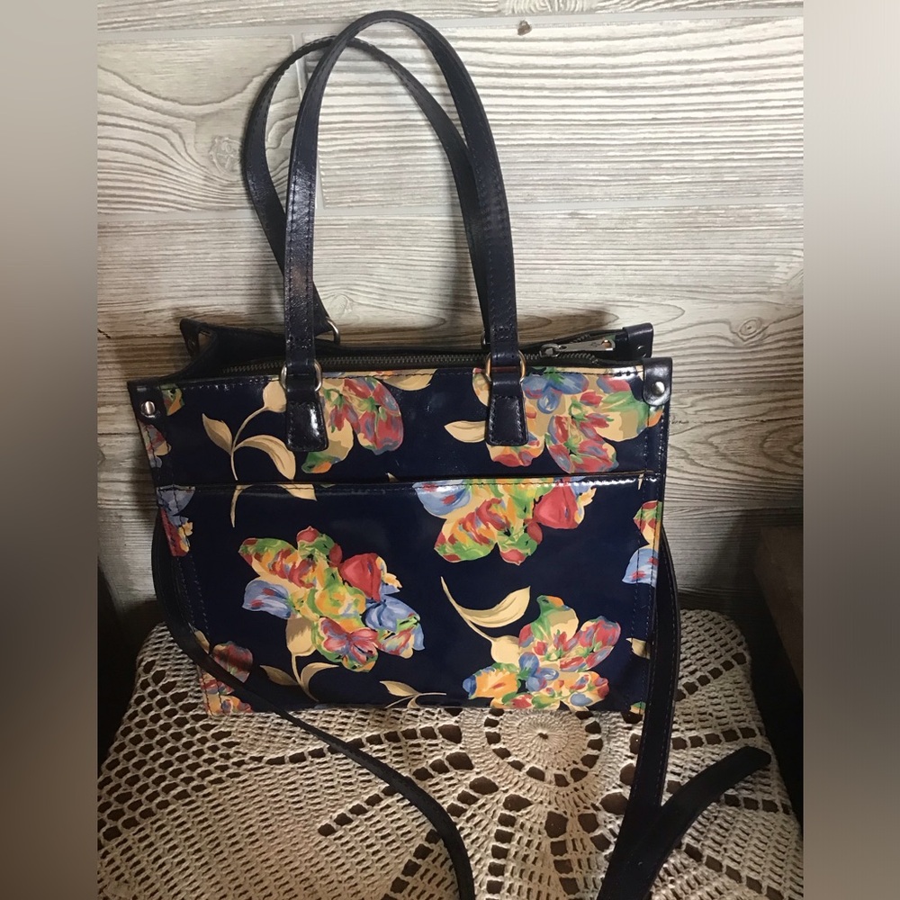 Stunning Patricia Nash Leather Purse. Le Fleur Print.